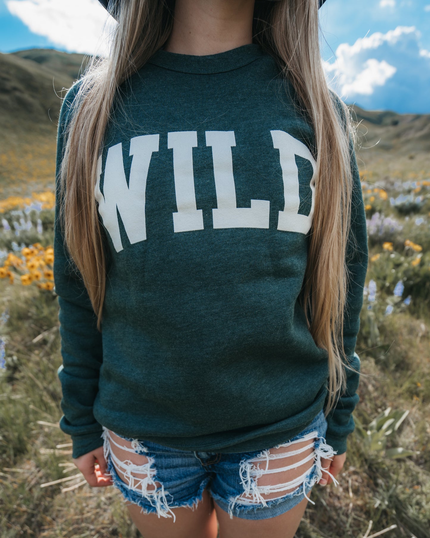 Wild Crewneck - Heather Forest